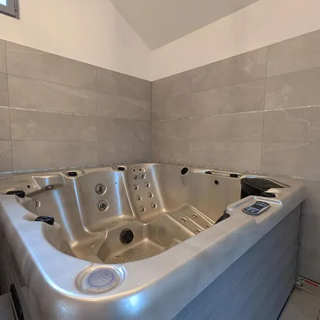 évasion Vosgienne: De Luxe, Spa, Sauna, Proche Randos Et Stations De - Fr-1-589-313